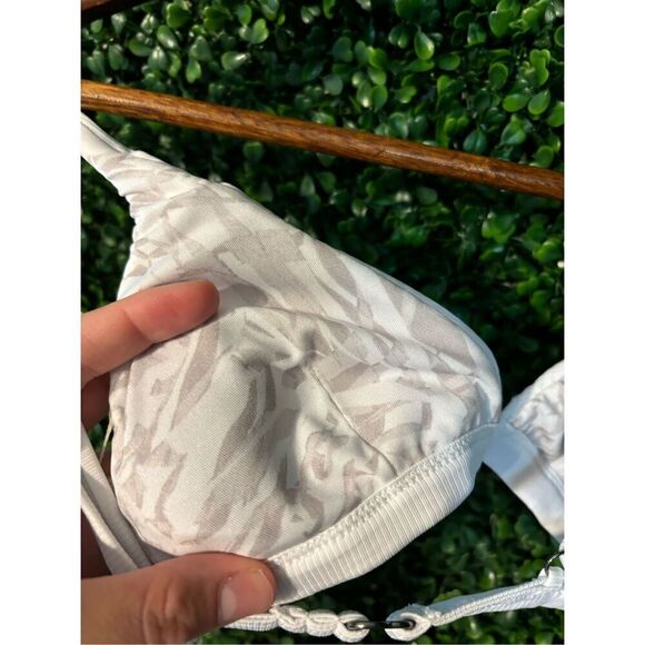 Maaji NWT Swimsuit Reversible Top Size Small White - Picture 5 of 5